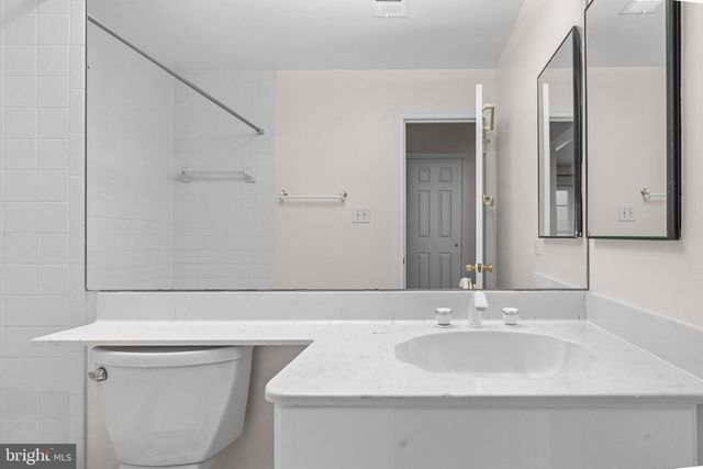 7520 ROYAL DOMINION DR, Bethesda, MD 20817