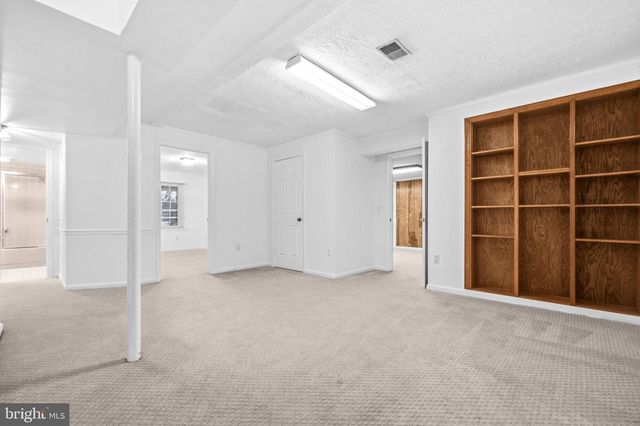 7520 ROYAL DOMINION DR, Bethesda, MD 20817