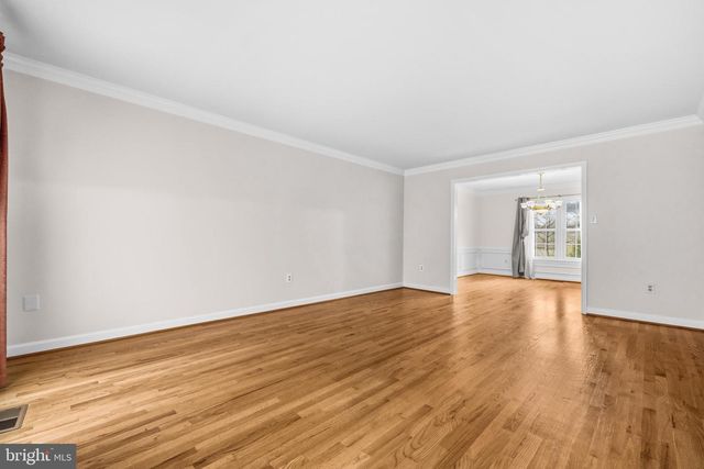 7520 ROYAL DOMINION DR, Bethesda, MD 20817