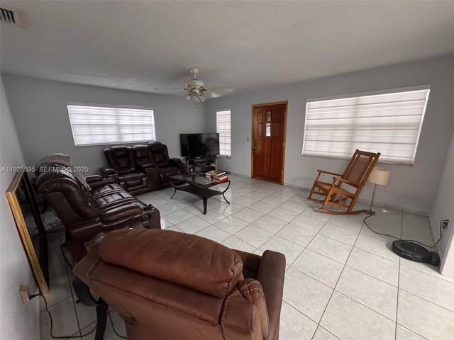 2712 NW 23rd Ave 2712, Miami, FL 33142