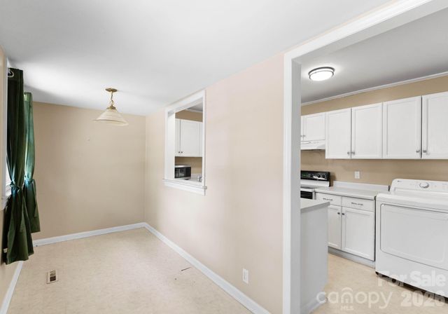 1136 E Woodlawn Road, Charlotte, NC 28209