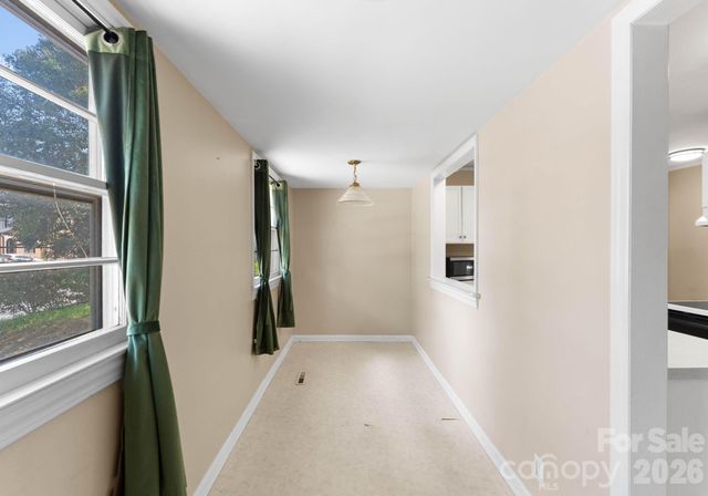 1136 E Woodlawn Road, Charlotte, NC 28209