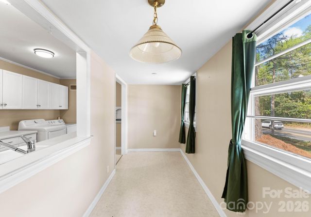 1136 E Woodlawn Road, Charlotte, NC 28209