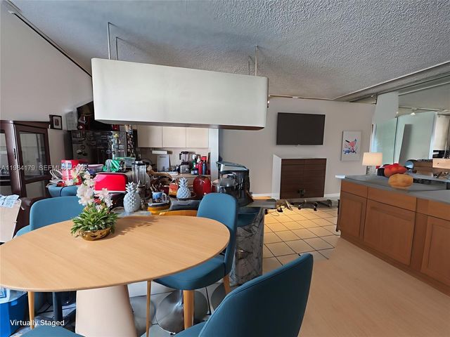 801 W Meridian Ave 3B, Miami Beach, FL 33139