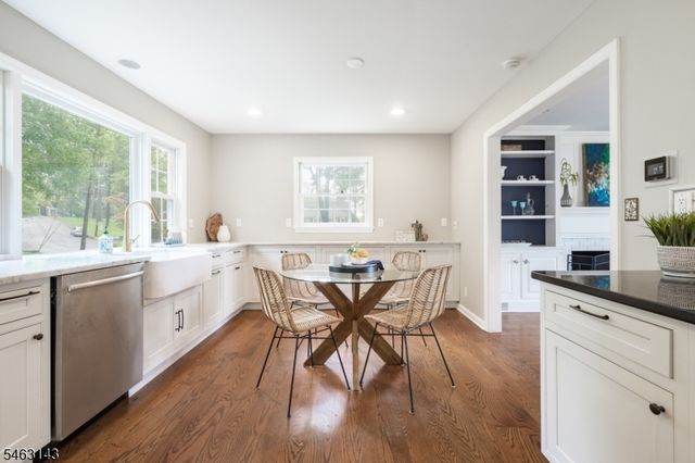 49 Van Houton Ave, Chatham Twp., NJ 07928