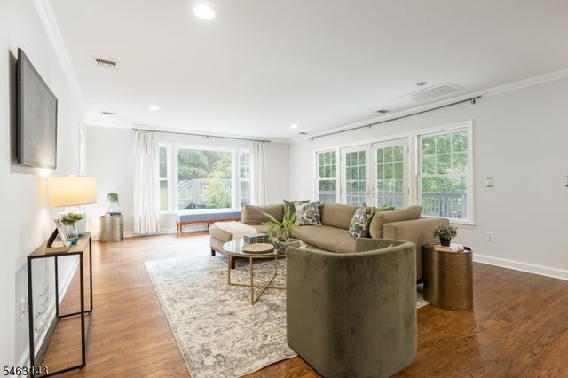 49 Van Houton Ave, Chatham Twp., NJ 07928