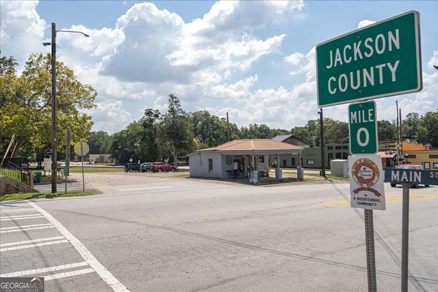 417 Beacon Drive, Maysville, GA 30558