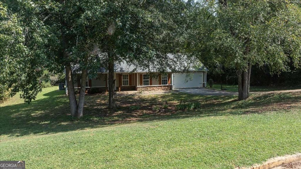 417 Beacon Drive, Maysville, GA 30558