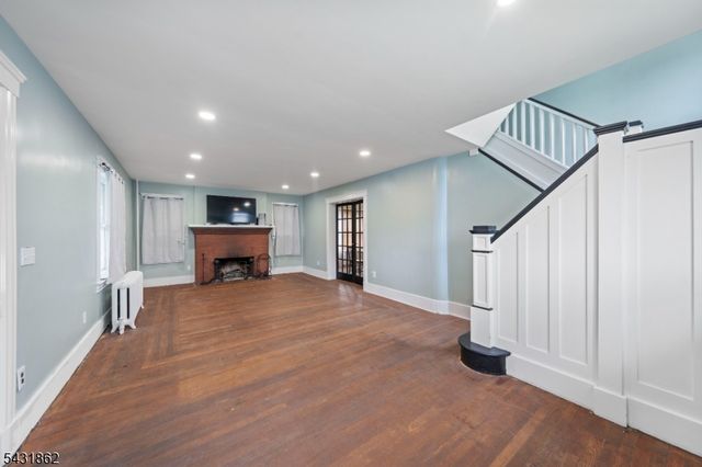 215 Dunellen Ave, Dunellen Boro, NJ 08812