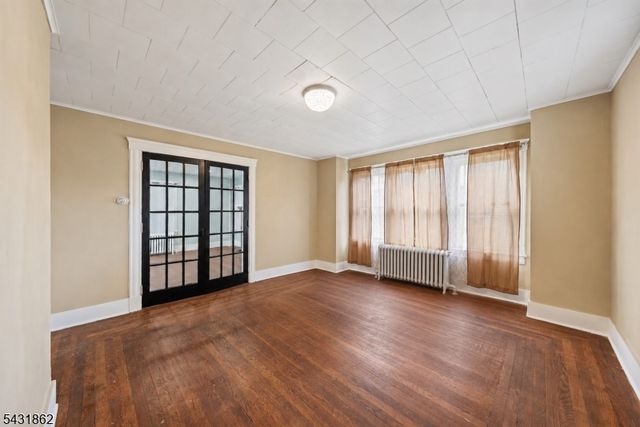 215 Dunellen Ave, Dunellen Boro, NJ 08812