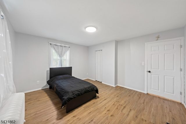 215 Dunellen Ave, Dunellen Boro, NJ 08812