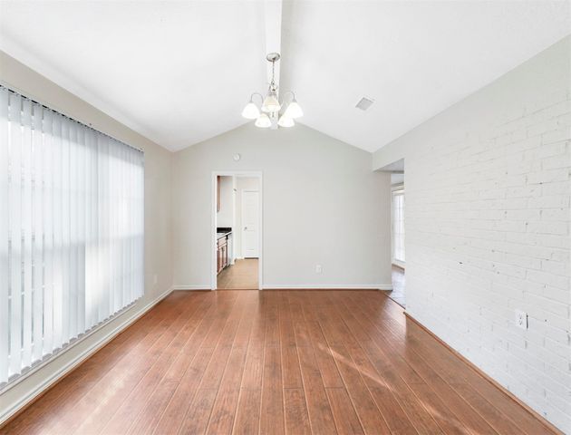 817 Willow Creek Drive, La Porte, TX 77571