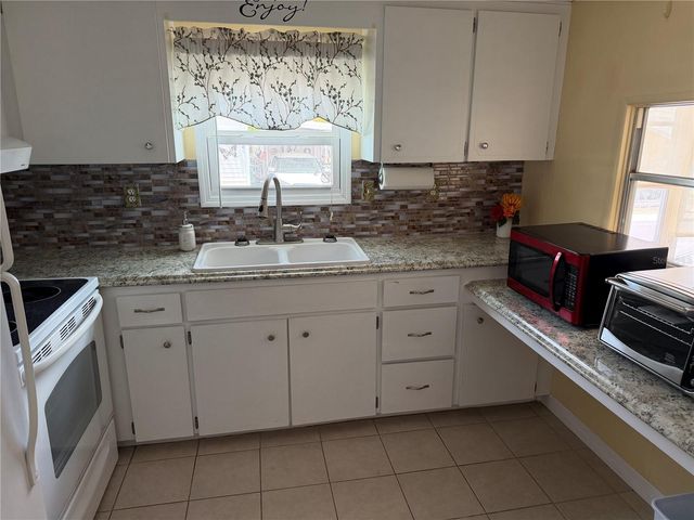 37 PINDO PALM STREET E, Largo, FL 33770