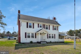 7983 CHURCH ST, Chincoteague Island, VA 23336