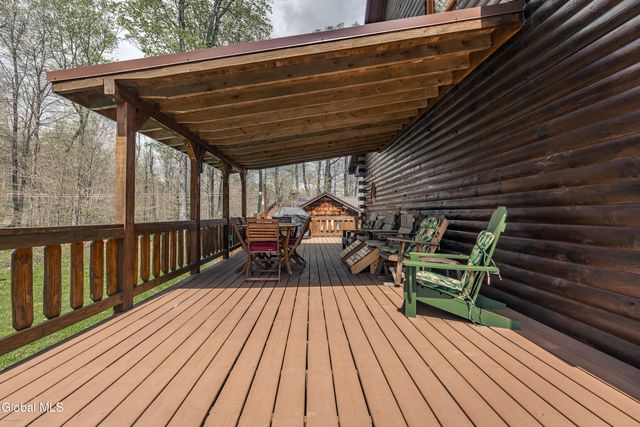159 Maplewood Drive, Gloversville, NY 12078