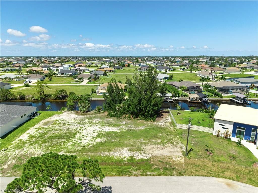 2022 NW 32nd PL, CAPE CORAL, FL 33993 — photo 5
