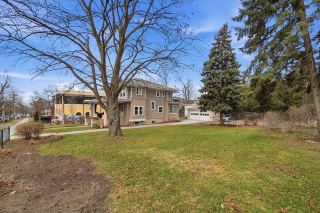 308 College Street, Burlington, VT 05401