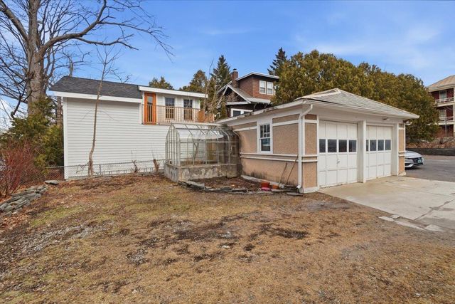 308 College Street, Burlington, VT 05401