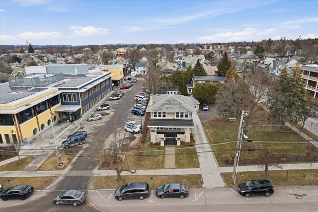 308 College Street, Burlington, VT 05401