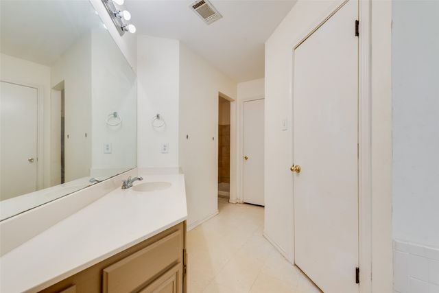 225 Juniper Ridge Court, Desoto, TX 75115