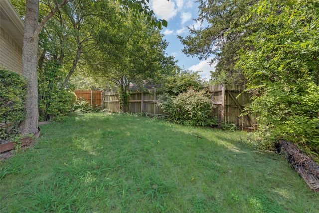 225 Juniper Ridge Court, Desoto, TX 75115