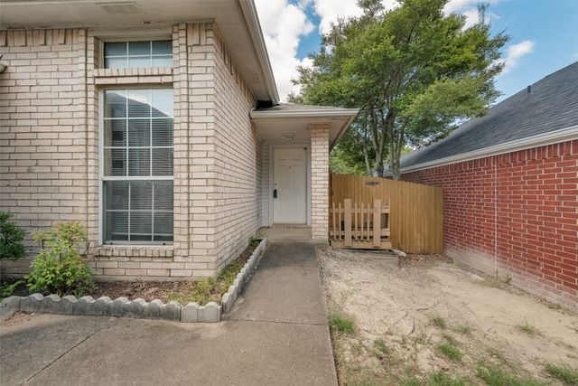 225 Juniper Ridge Court, Desoto, TX 75115
