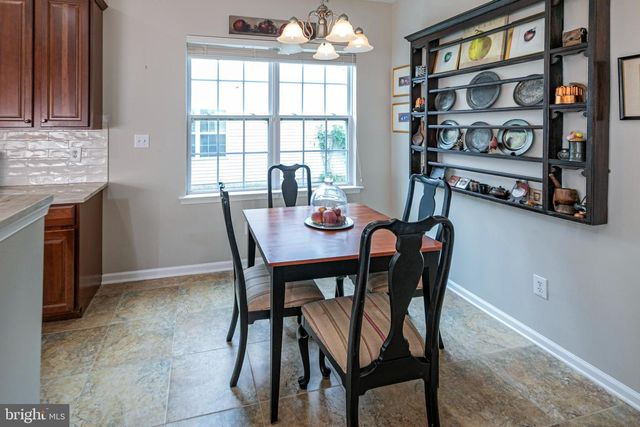 49 LEXINGTON DR, Pennington, NJ 08534