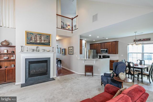49 LEXINGTON DR, Pennington, NJ 08534