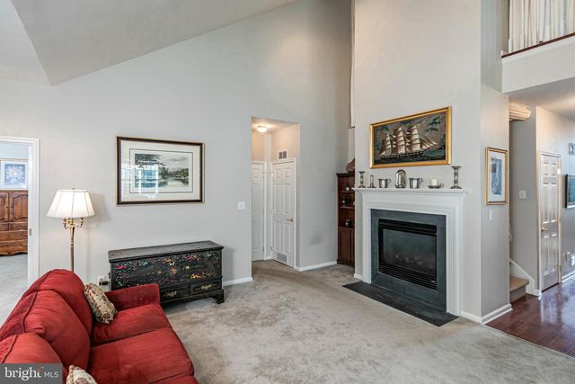 49 LEXINGTON DR, Pennington, NJ 08534