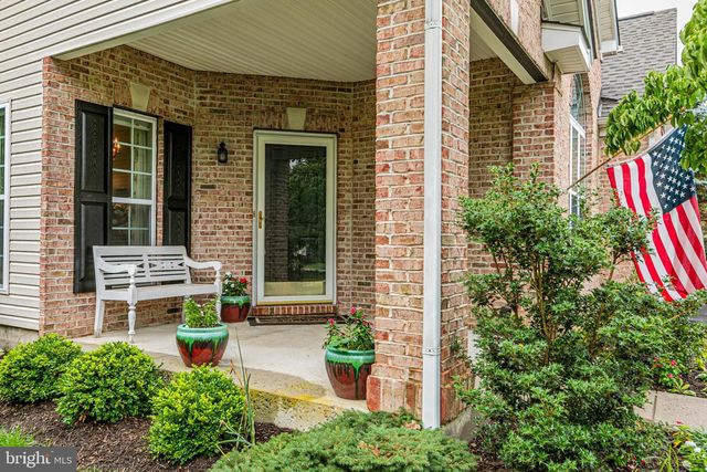 49 LEXINGTON DR, Pennington, NJ 08534