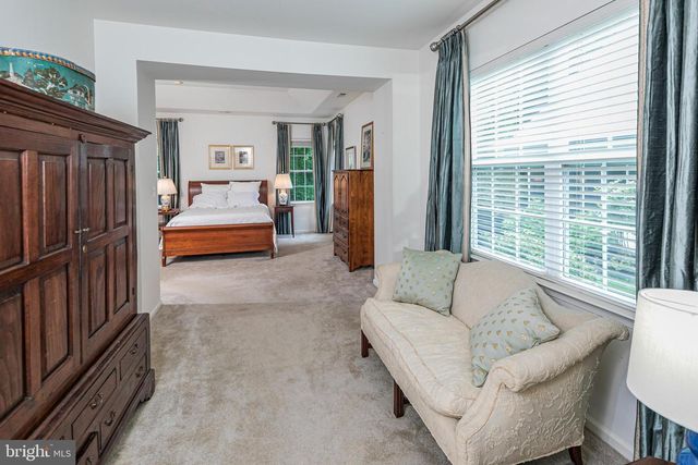49 LEXINGTON DR, Pennington, NJ 08534