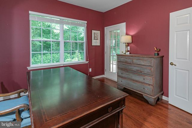 49 LEXINGTON DR, Pennington, NJ 08534