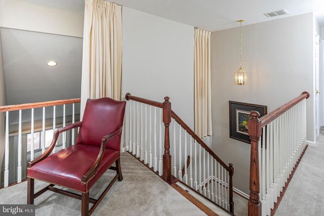 49 LEXINGTON DR, Pennington, NJ 08534