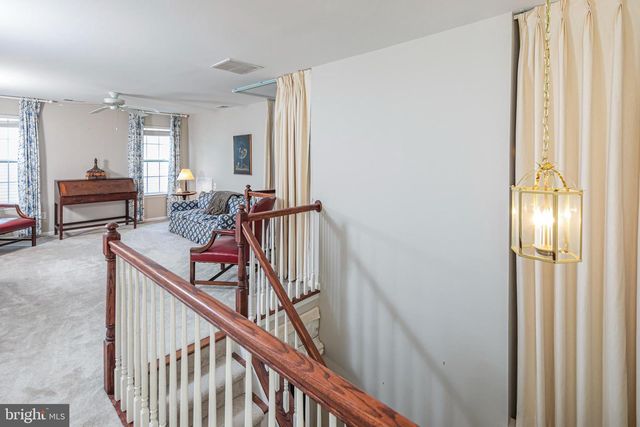 49 LEXINGTON DR, Pennington, NJ 08534