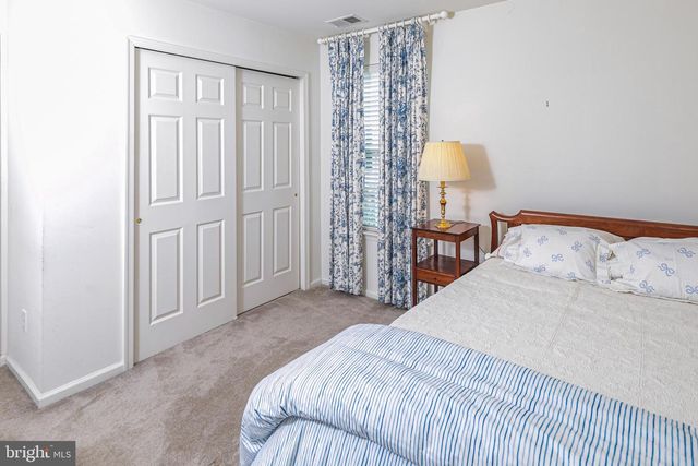 49 LEXINGTON DR, Pennington, NJ 08534