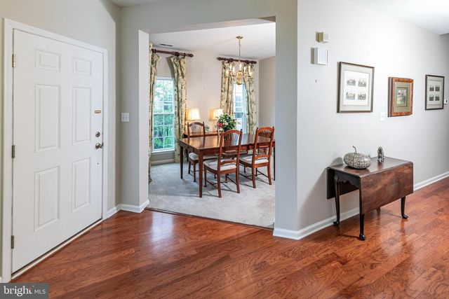 49 LEXINGTON DR, Pennington, NJ 08534