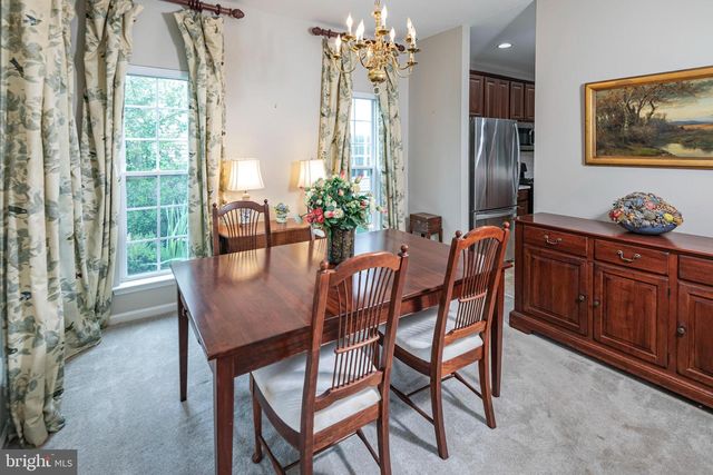 49 LEXINGTON DR, Pennington, NJ 08534