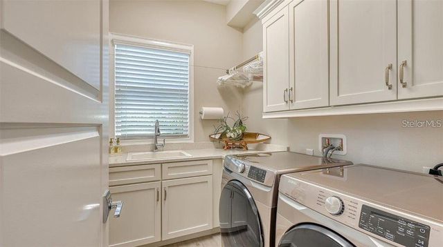 1959 HIBISCUS STREET, Sarasota, FL 34239
