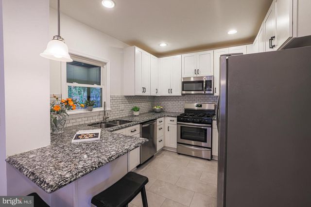 410 KINGSTON RD, Baltimore, MD 21229
