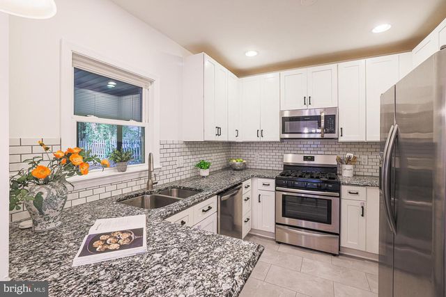 410 KINGSTON RD, Baltimore, MD 21229