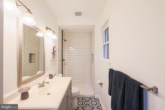 410 KINGSTON RD, Baltimore, MD 21229