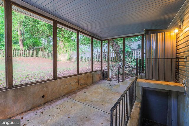 410 KINGSTON RD, Baltimore, MD 21229