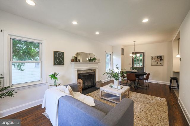 410 KINGSTON RD, Baltimore, MD 21229