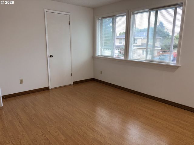 14339 Se ALDER Ct, Portland, OR 97233
