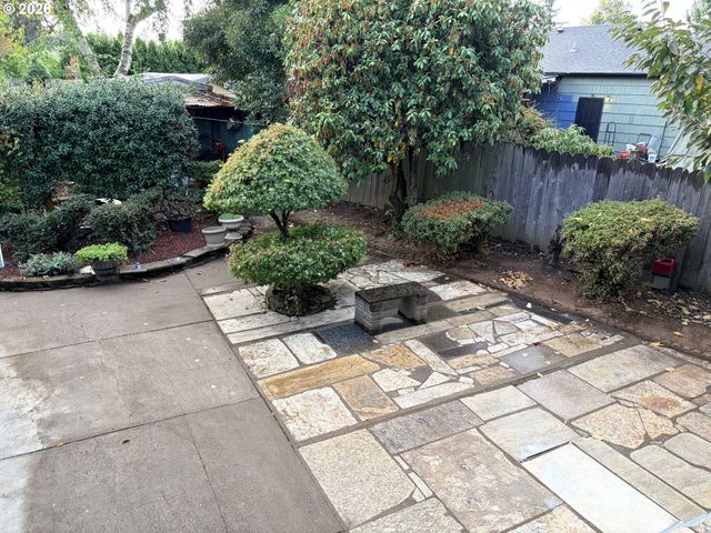 14339 Se ALDER Ct, Portland, OR 97233