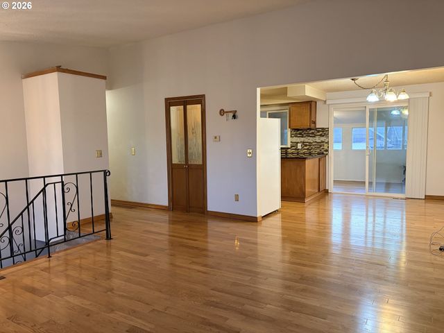 14339 Se ALDER Ct, Portland, OR 97233