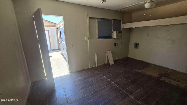 604 W EMELITA Avenue, Mesa, AZ 85210