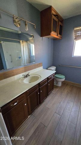 604 W EMELITA Avenue, Mesa, AZ 85210