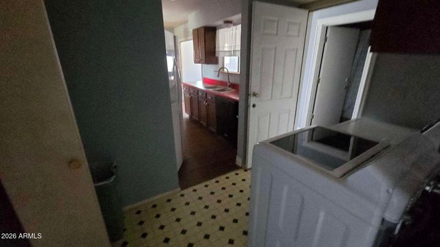604 W EMELITA Avenue, Mesa, AZ 85210