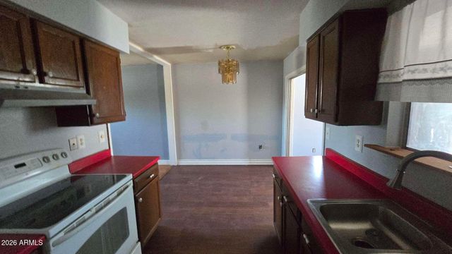 604 W EMELITA Avenue, Mesa, AZ 85210